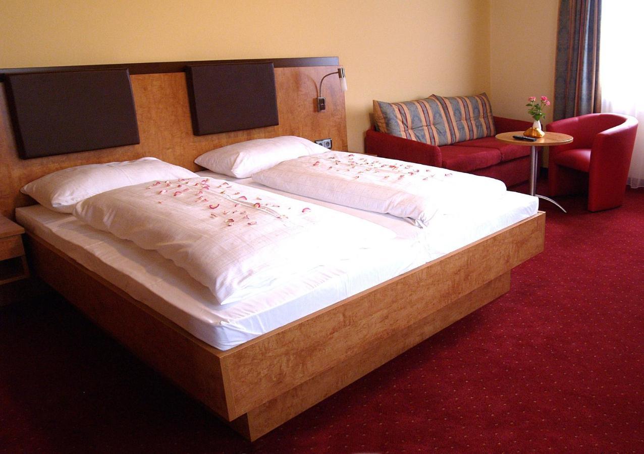 Seehotel Garni Poellmann Zell am Moos Esterno foto