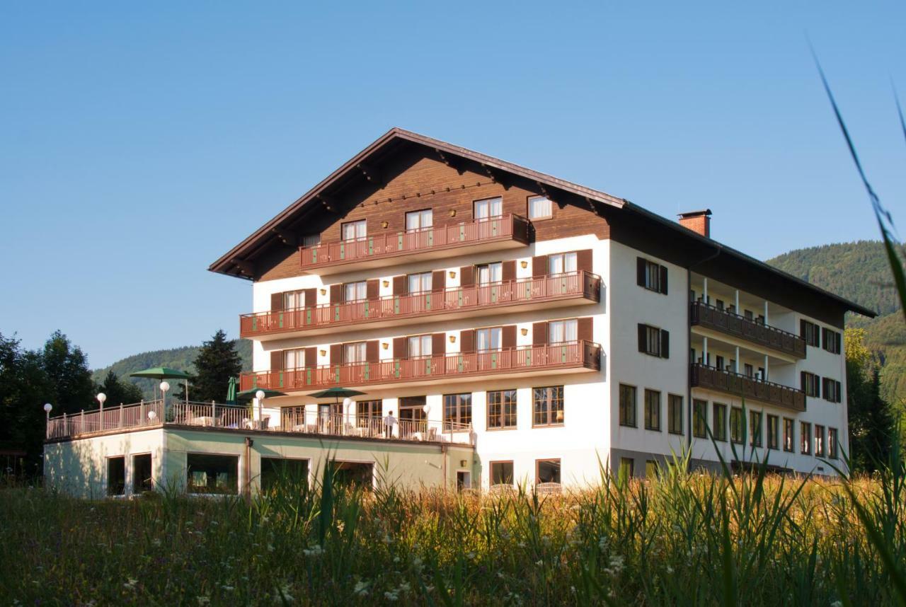 Seehotel Garni Poellmann Zell am Moos Esterno foto